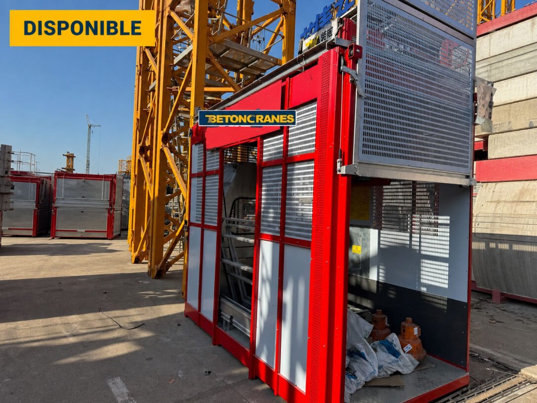 Elevador de obra SC 200-200 de doble cabina